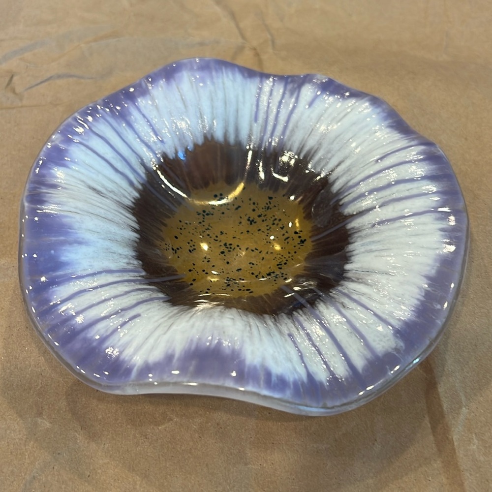 Glass bowl